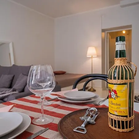 Fall For With Elvis Vibes Free Wifi Apartament *